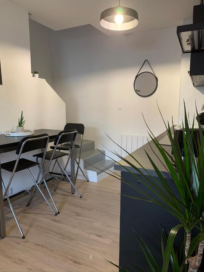 Logement rénové et moderne au Sacré Coeur Cholet Extérieur photo