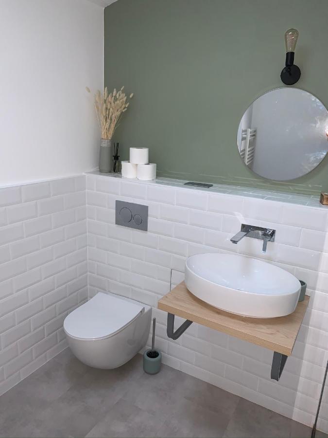 Logement rénové et moderne au Sacré Coeur Cholet Extérieur photo